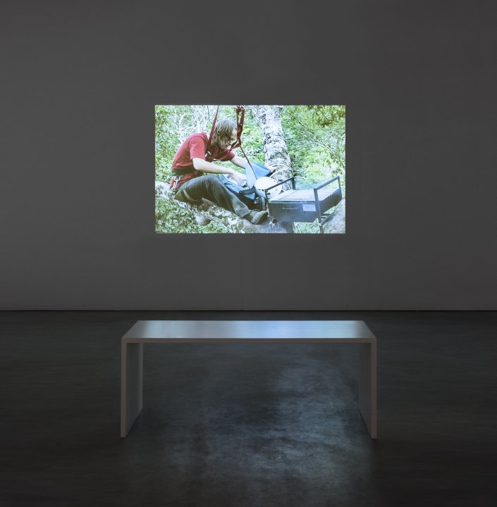 video installation Kunsthalle Göppingen, Foto: Frank Kleinbach Churrasco-Installationsansicht